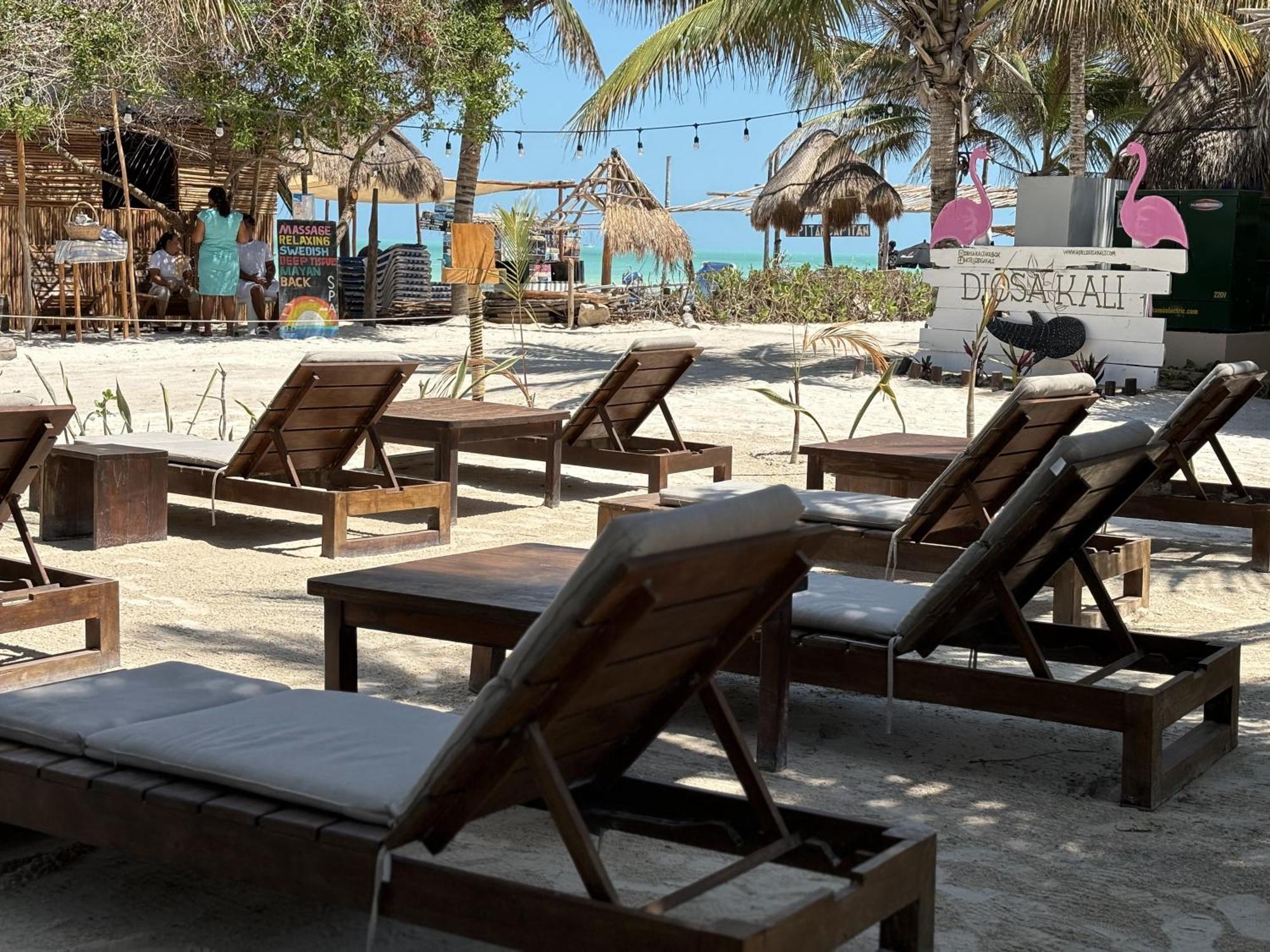 La Diosa Kali Beach Front Hotel Остров Холбокс Экстерьер фото
